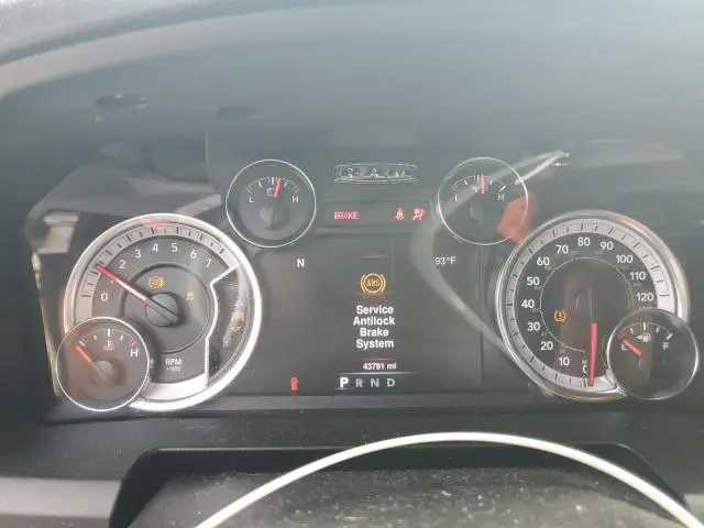 2022 RAM 1500 CLASSIC SLT  