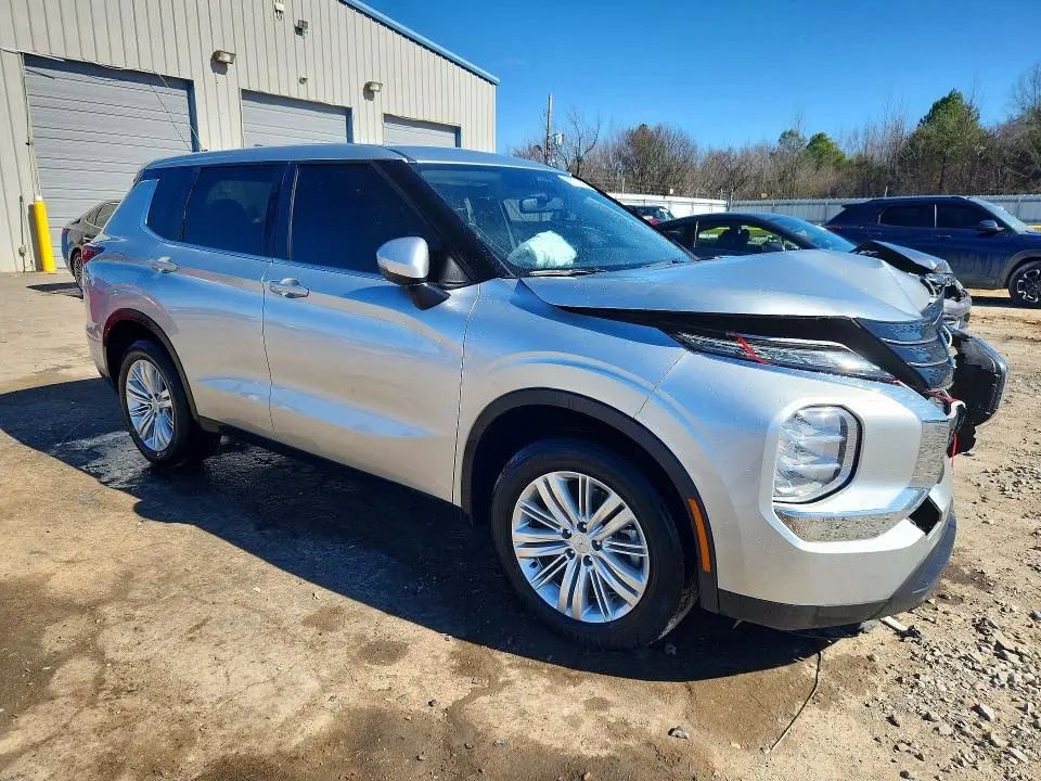 2024 MITSUBISHI OUTLANDER ES  