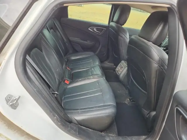 2017 CHRYSLER 200 LIMITED  