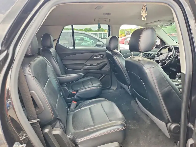 2019 CHEVROLET TRAVERSE LT  