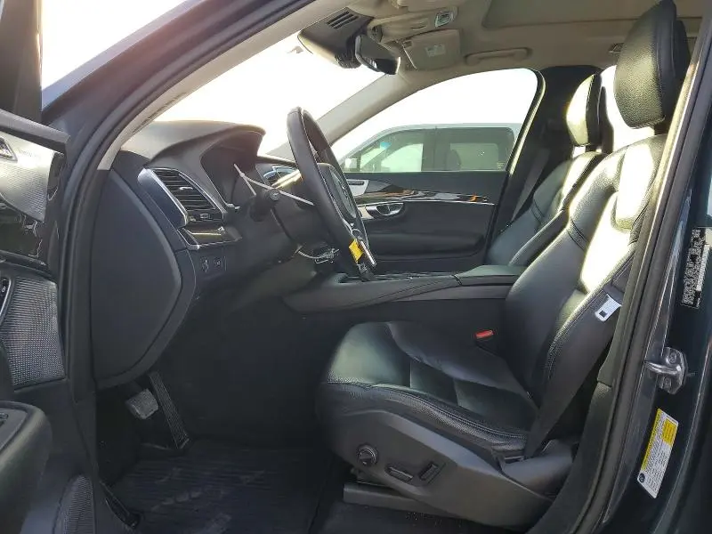 2018 VOLVO XC90 T6  