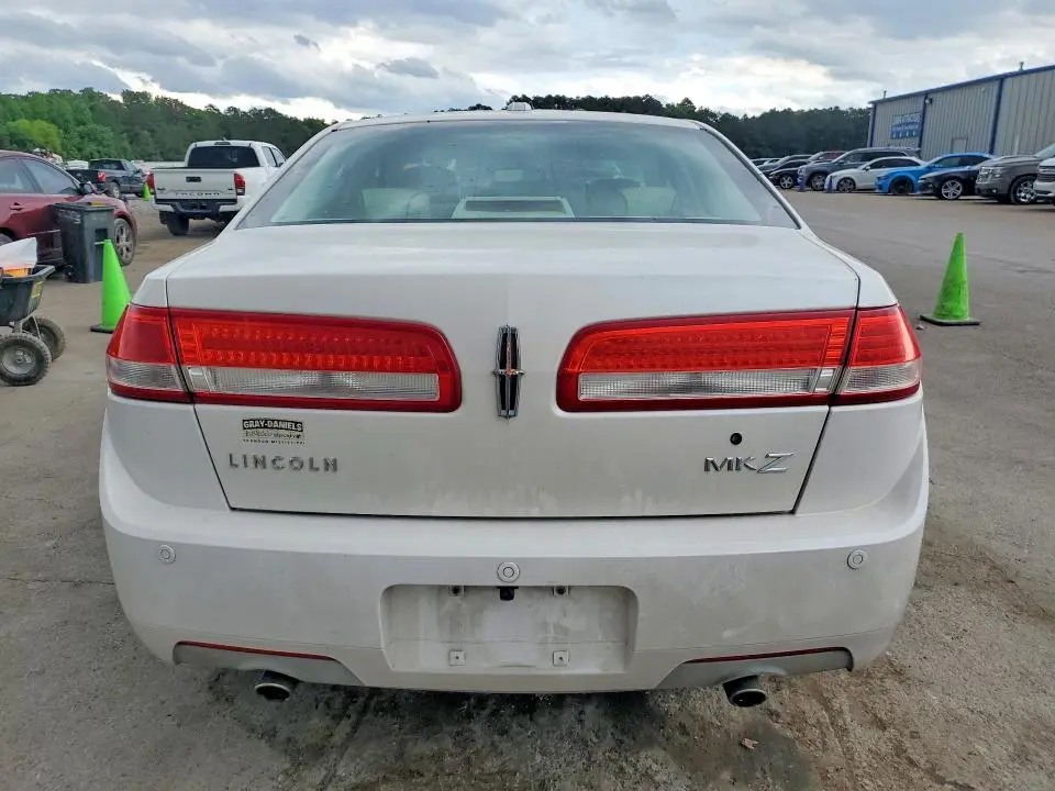 2010 LINCOLN MKZ   