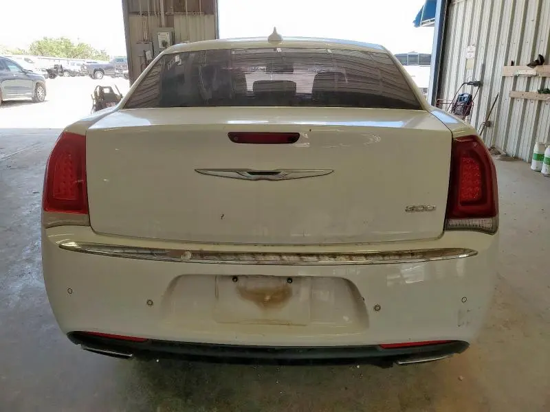 2015 CHRYSLER 300 LIMITED  