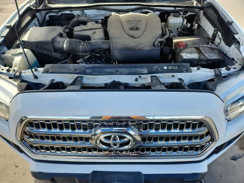 2017 TOYOTA TACOMA   