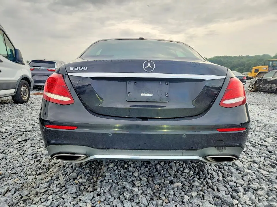 2018 MERCEDES-BENZ E 300  