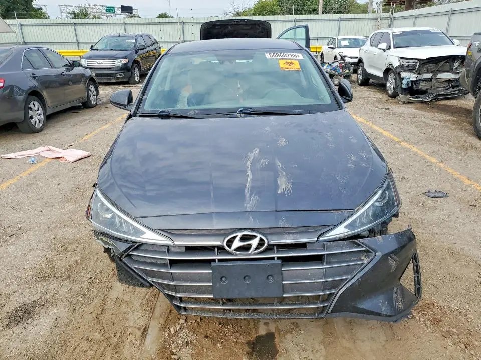 2020 HYUNDAI ELANTRA SEL  