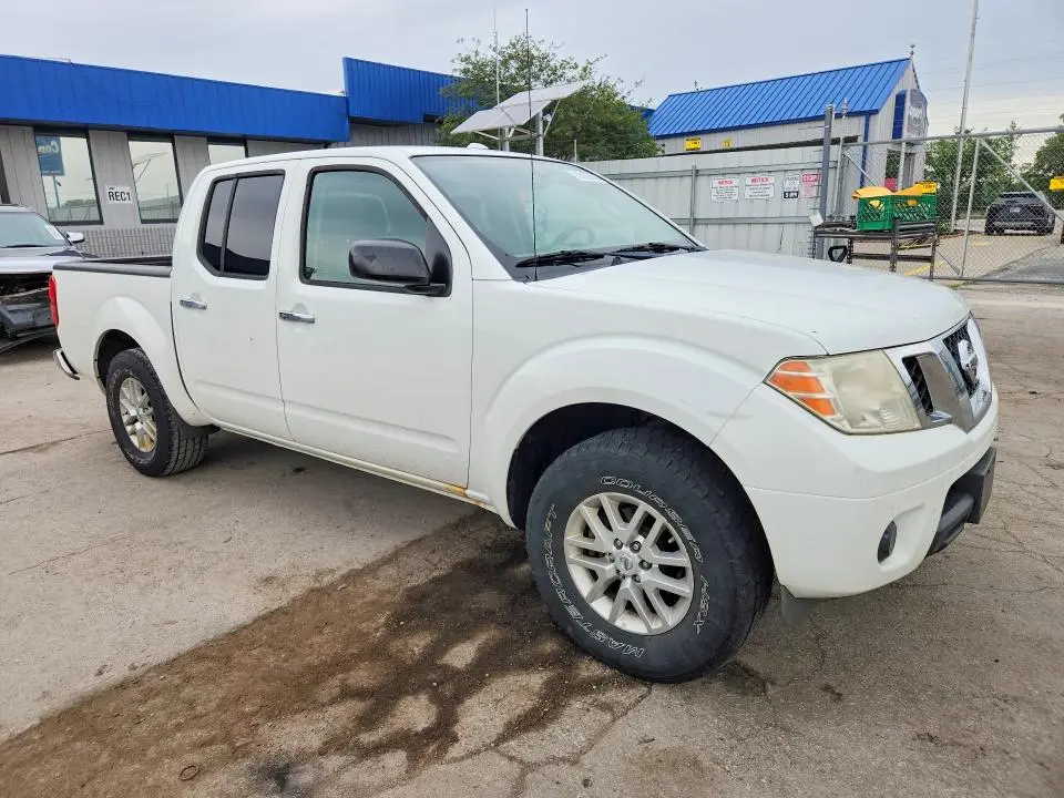 2014 NISSAN FRONTIER S  