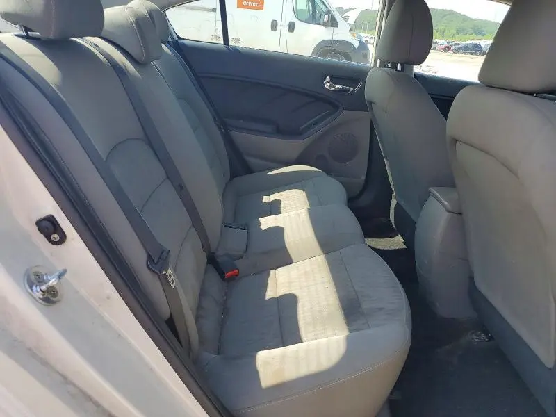 2015 KIA FORTE LX  