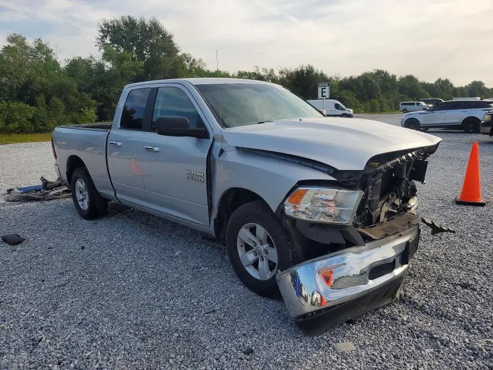 2017 RAM 1500 SLT  