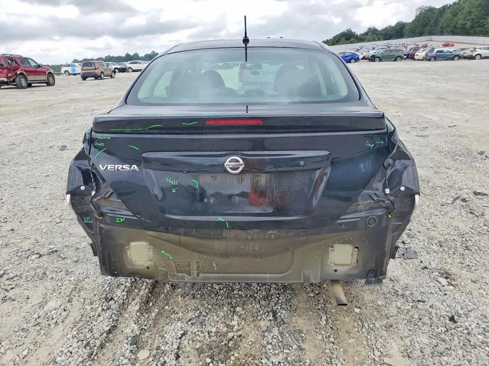 2019 NISSAN VERSA S  