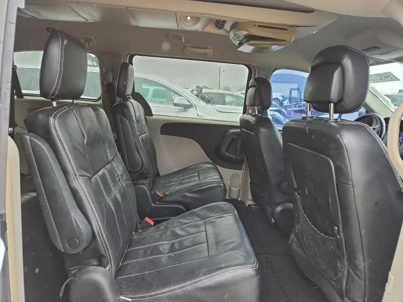 2011 CHRYSLER TOWN & COUNTRY TOURING  