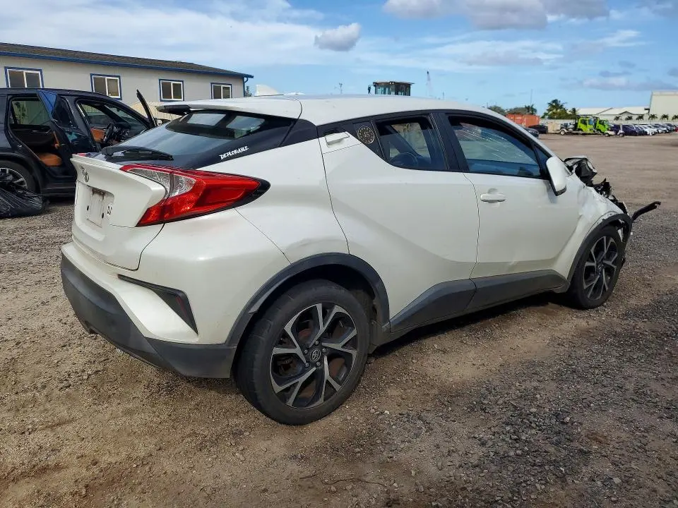 2018 TOYOTA C-HR   