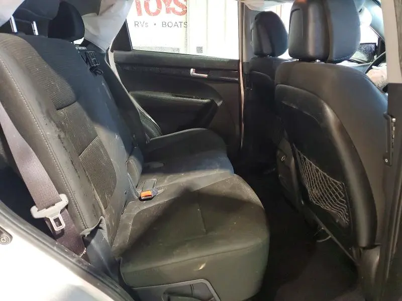 2014 KIA SORENTO LX  