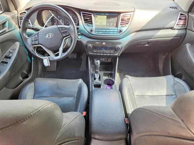 2017 HYUNDAI TUCSON SE PLUS  