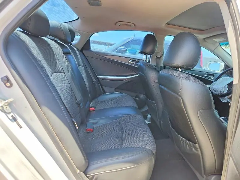 2011 HYUNDAI SONATA SE  
