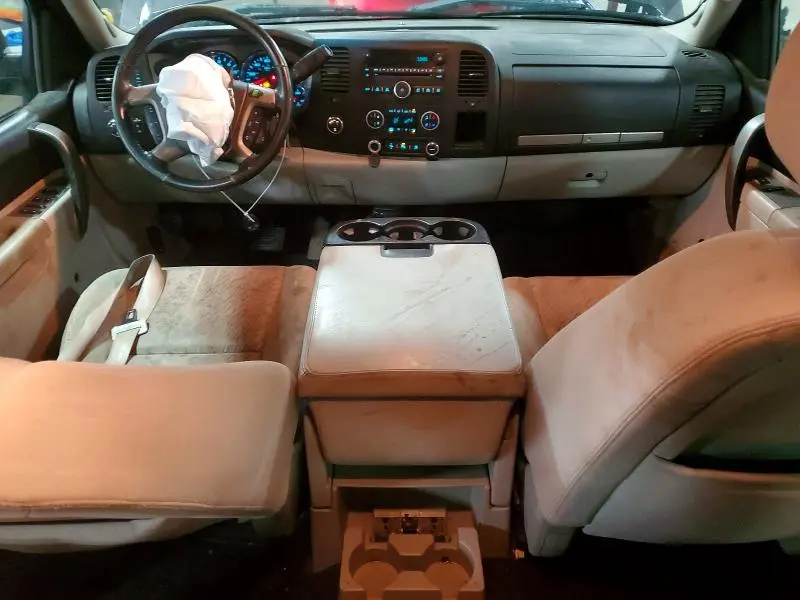 2011 CHEVROLET SILVERADO K1500 LT  