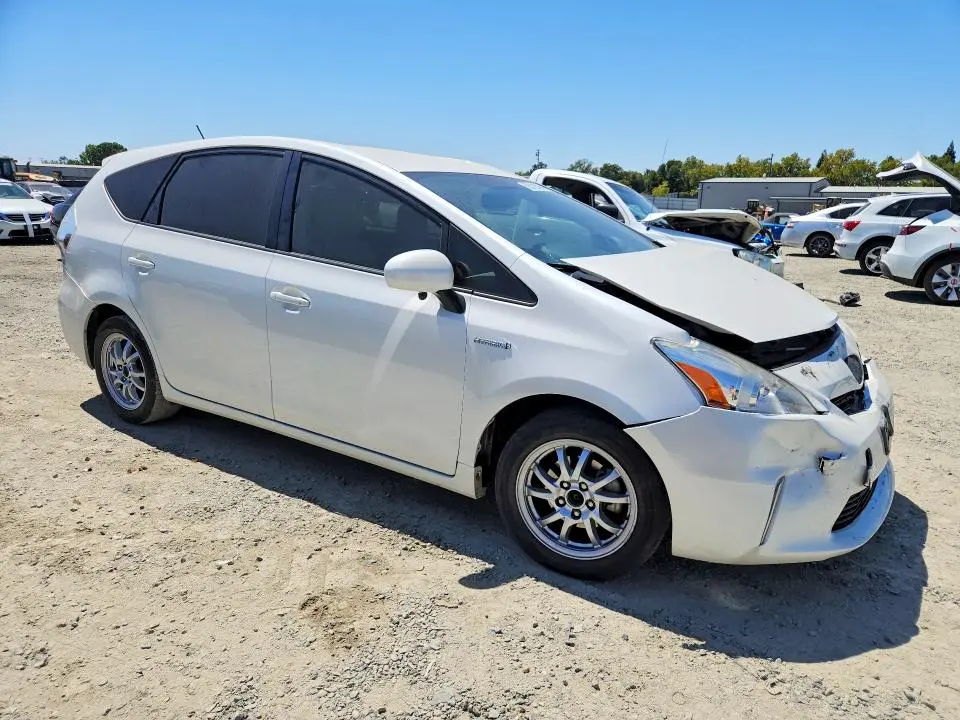 2014 TOYOTA PRIUS V THREE  