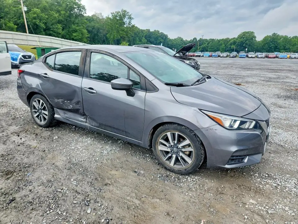 2020 NISSAN VERSA SV  