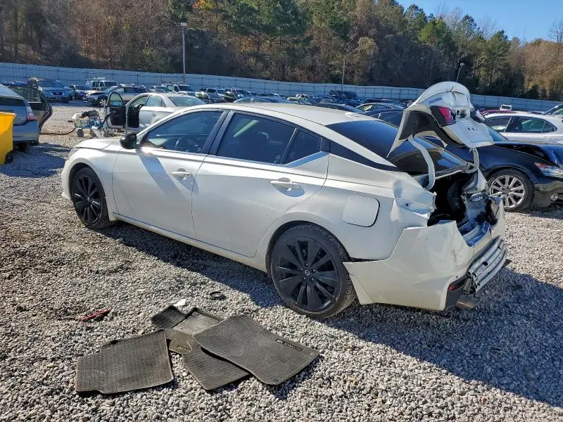 2022 NISSAN ALTIMA SR  