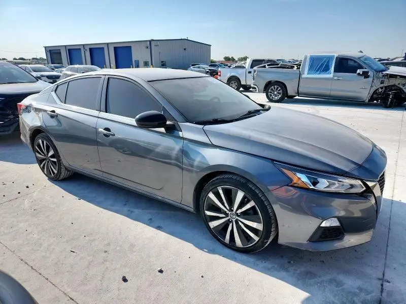 2021 NISSAN ALTIMA SR