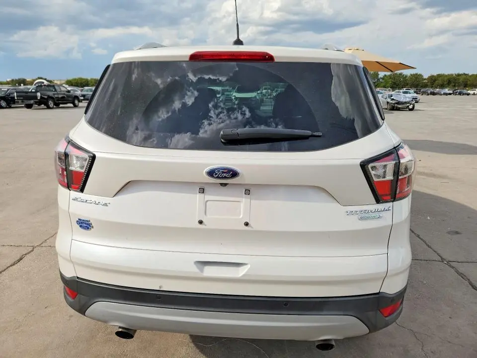 2017 FORD ESCAPE TITANIUM  