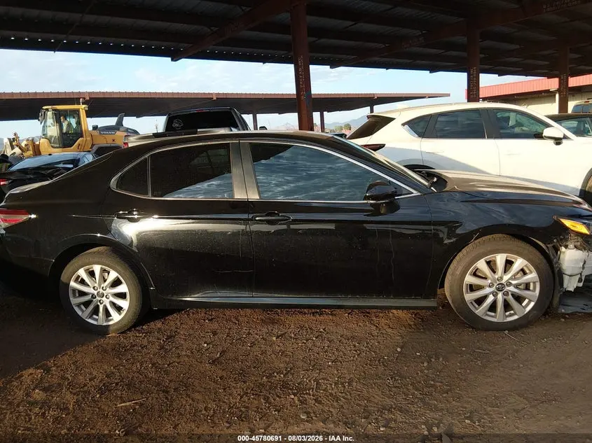 2018 TOYOTA CAMRY LE