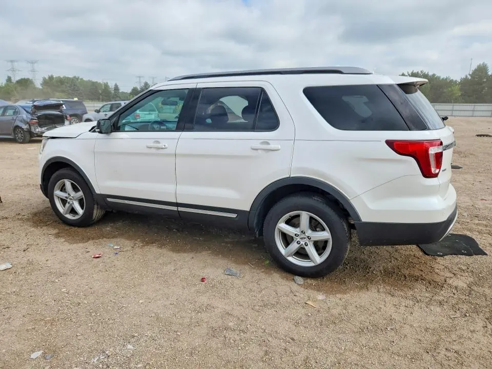 2017 FORD EXPLORER XLT  