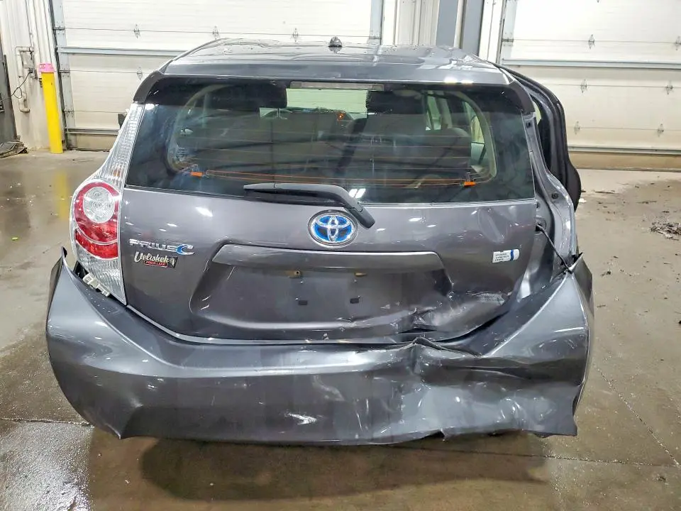 2014 TOYOTA PRIUS C TWO  