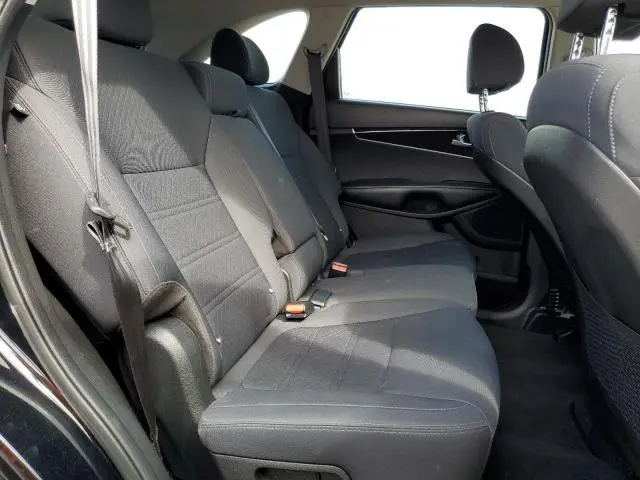 2018 KIA SORENTO LX  