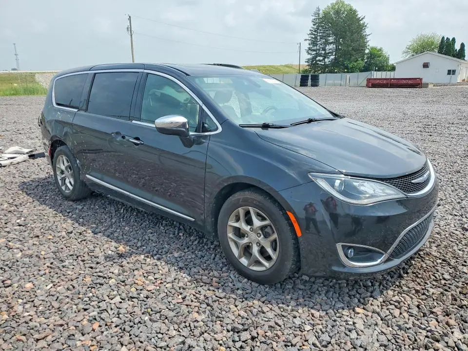 2018 CHRYSLER PACIFICA LIMITED  