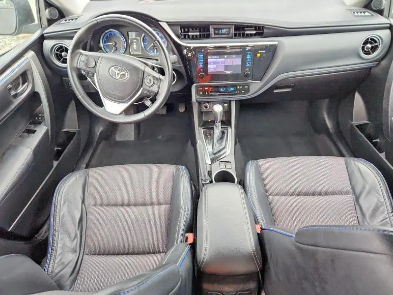 2017 TOYOTA COROLLA SE  