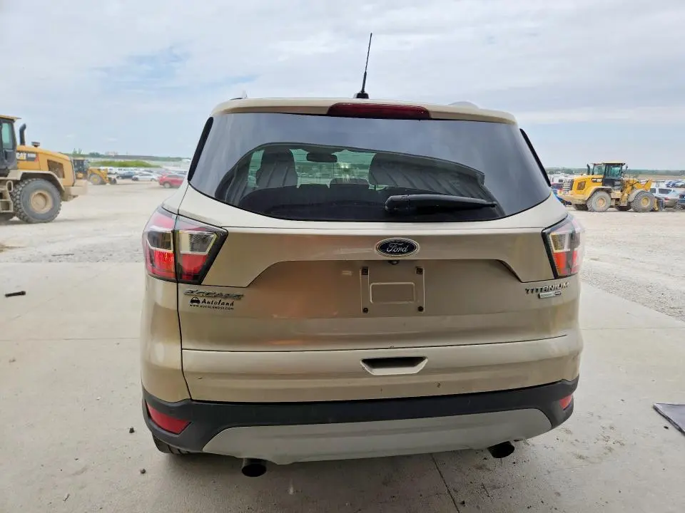 2017 FORD ESCAPE TITANIUM  