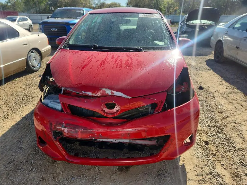 2014 TOYOTA YARIS 5-DOOR LE  