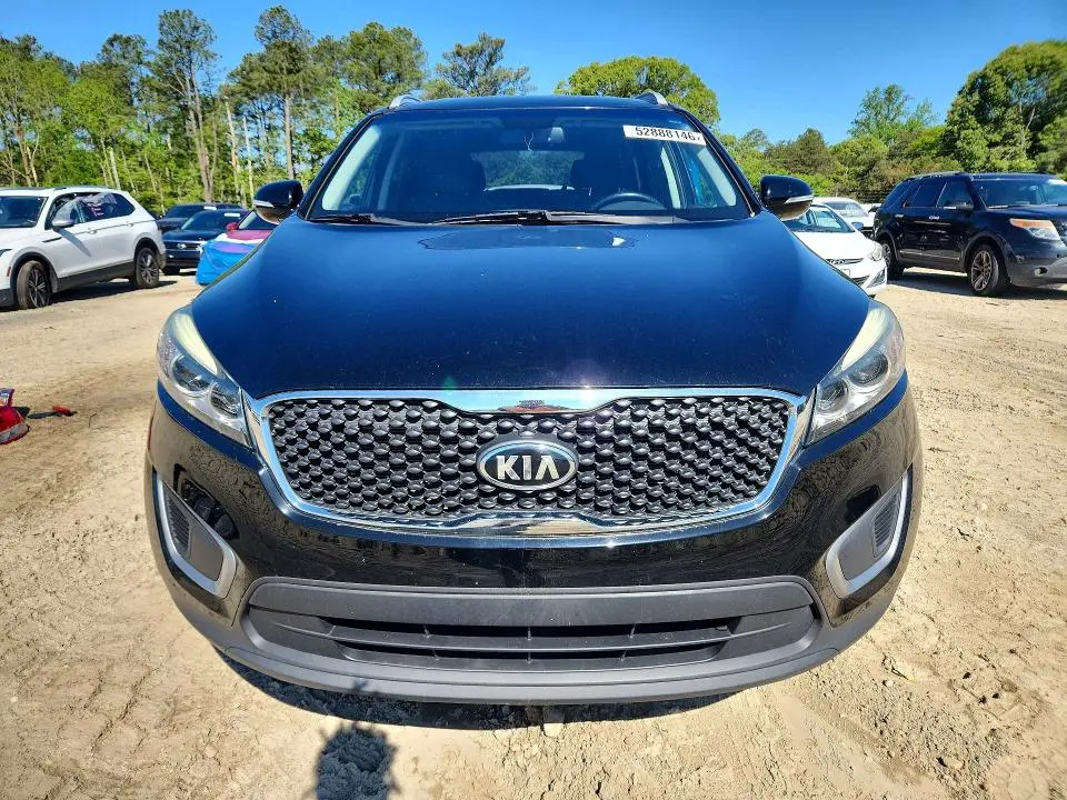 2017 KIA SORENTO LX  