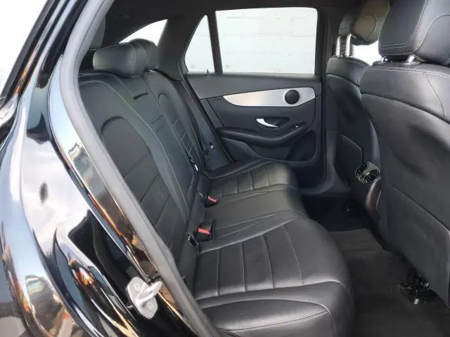 2017 MERCEDES-BENZ GLC 300  