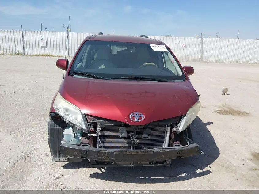 2014 TOYOTA SIENNA LE V6 8 PASSENGER