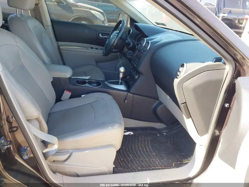 2011 NISSAN ROGUE SV