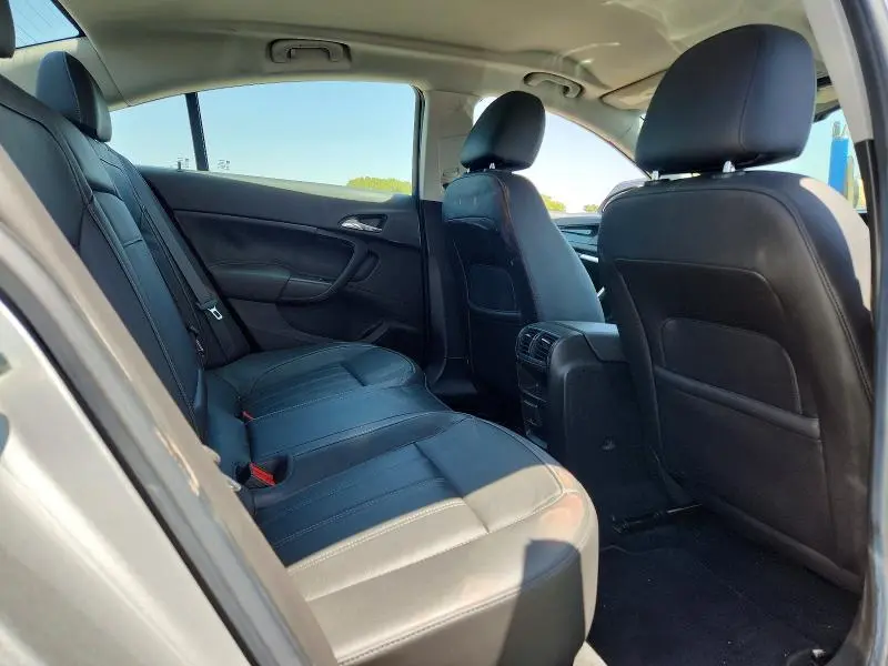 2011 BUICK REGAL CXL  
