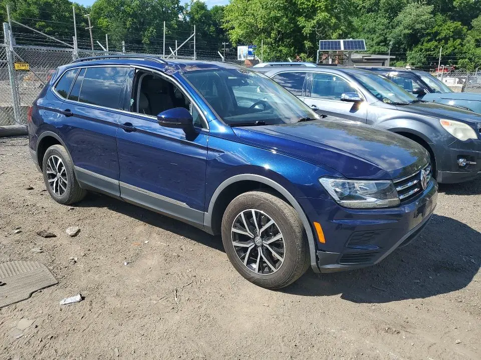 2021 VOLKSWAGEN TIGUAN SE  