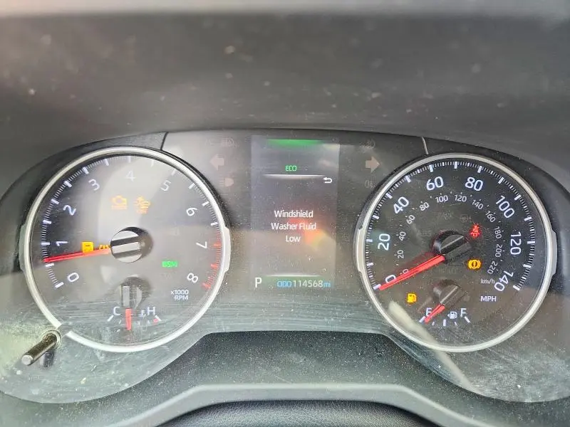 2019 TOYOTA RAV4 XLE  