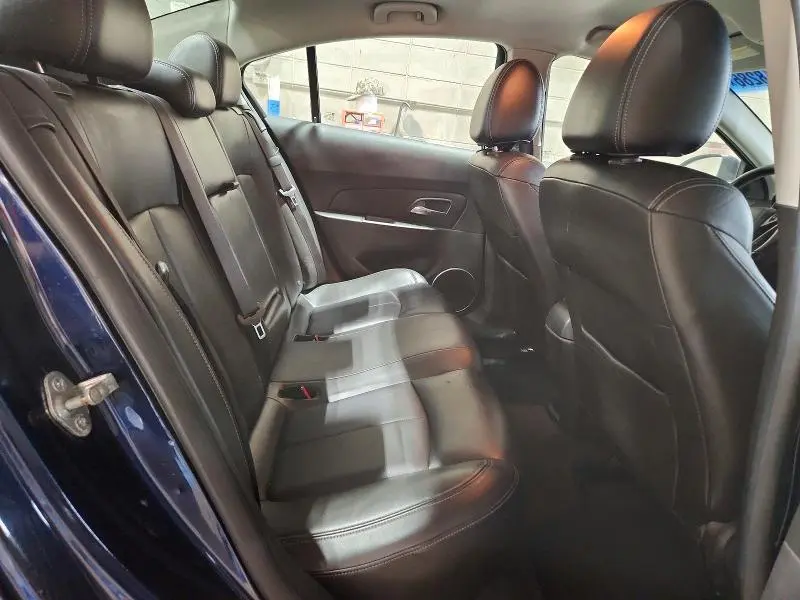 2011 CHEVROLET CRUZE LT  