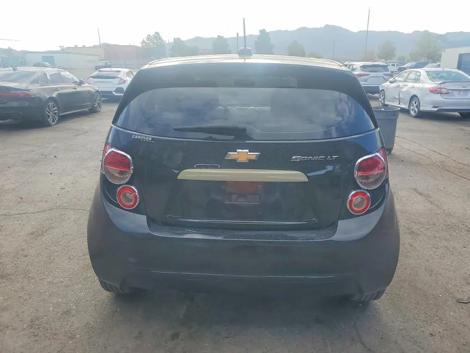 2015 CHEVROLET SONIC LT  