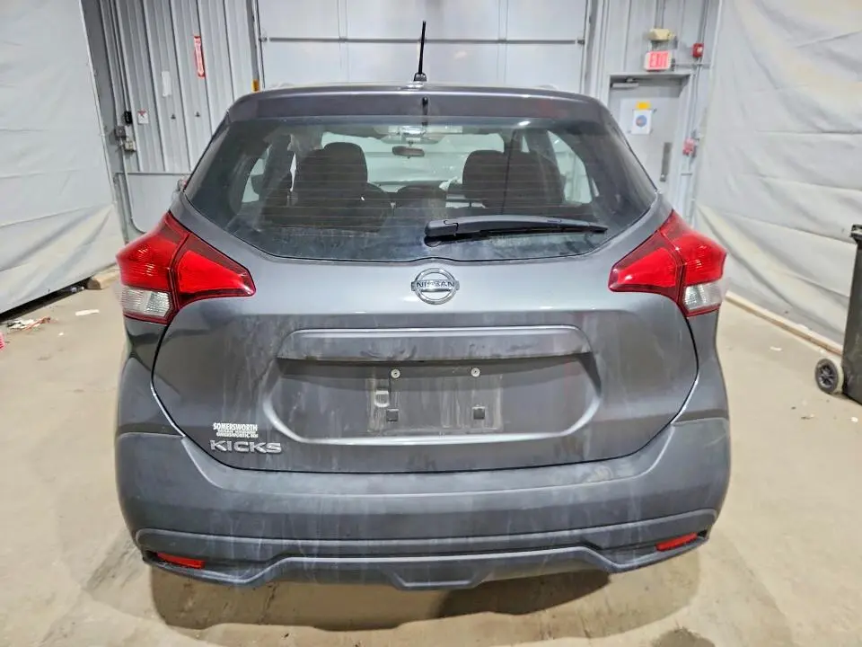 2019 NISSAN KICKS S  