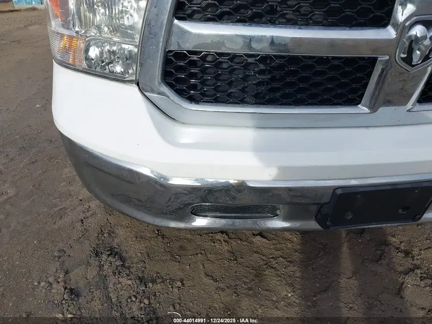 2017 RAM 1500 SLT  4X4 6'4 BOX