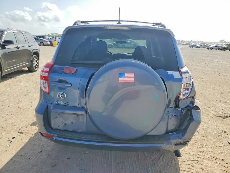 2011 TOYOTA RAV4 BASE  