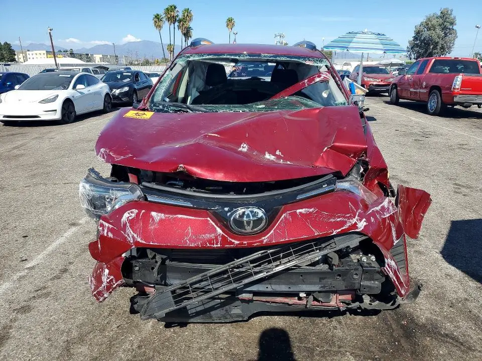 2018 TOYOTA RAV4 LE  