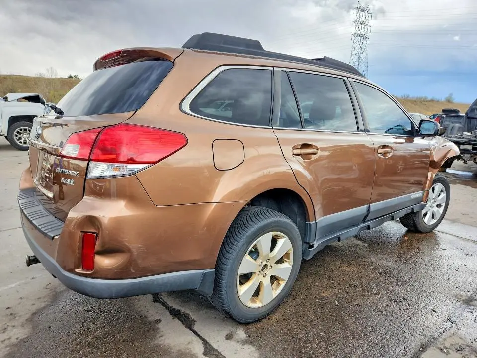 2011 SUBARU OUTBACK 2.5I PREMIUM  