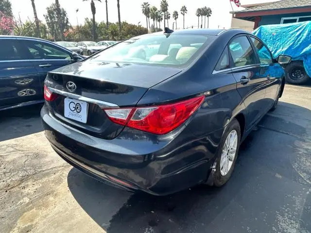 2012 HYUNDAI SONATA GLS  