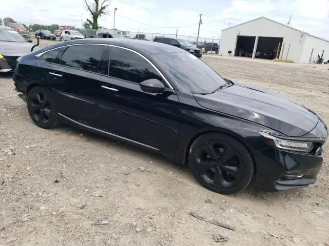 2018 HONDA ACCORD TOURING  