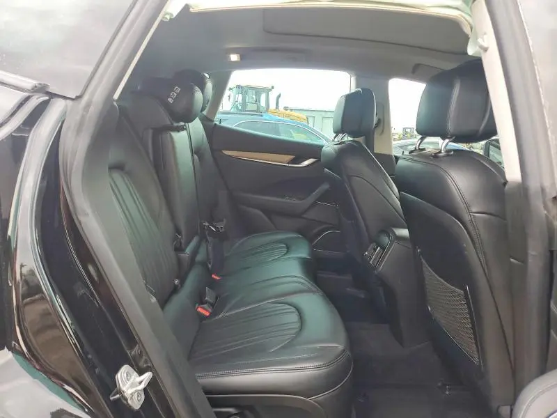 2017 MASERATI LEVANTE S LUXURY  